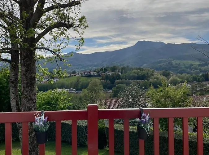 Vue Sur La Rhune * Sare